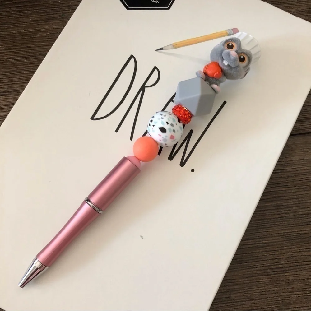 Disney Doorables: Ratatouille: Remy (little chief) handmade beaded pen